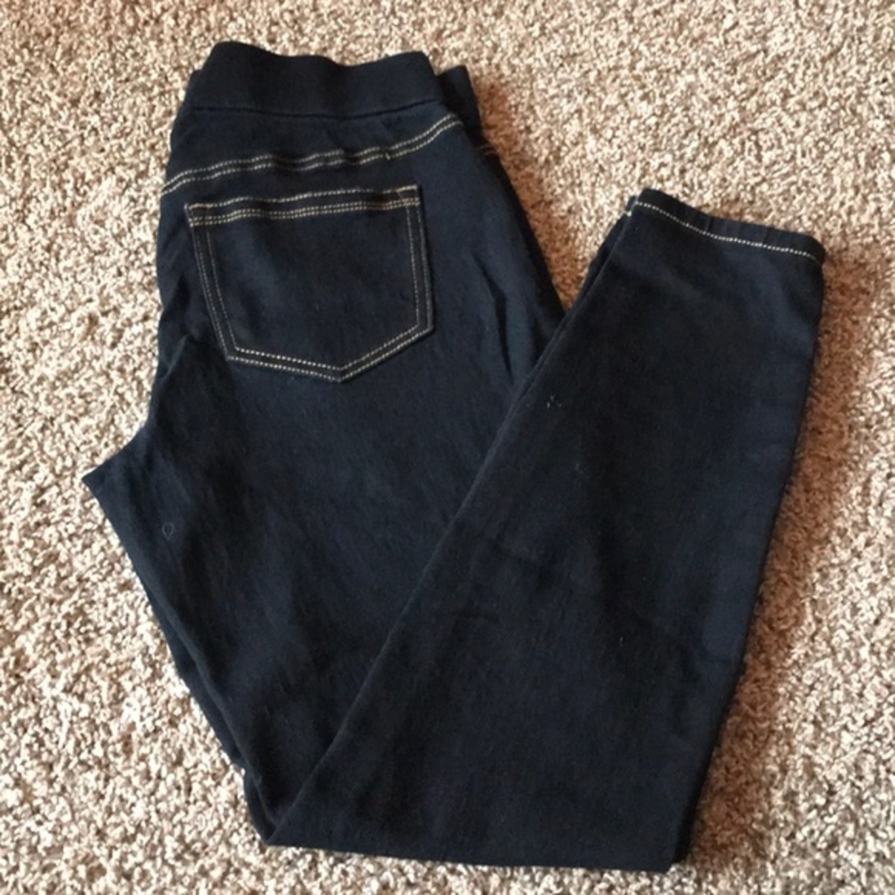 L.E.I. Black Jegging Jeans, Back pockets